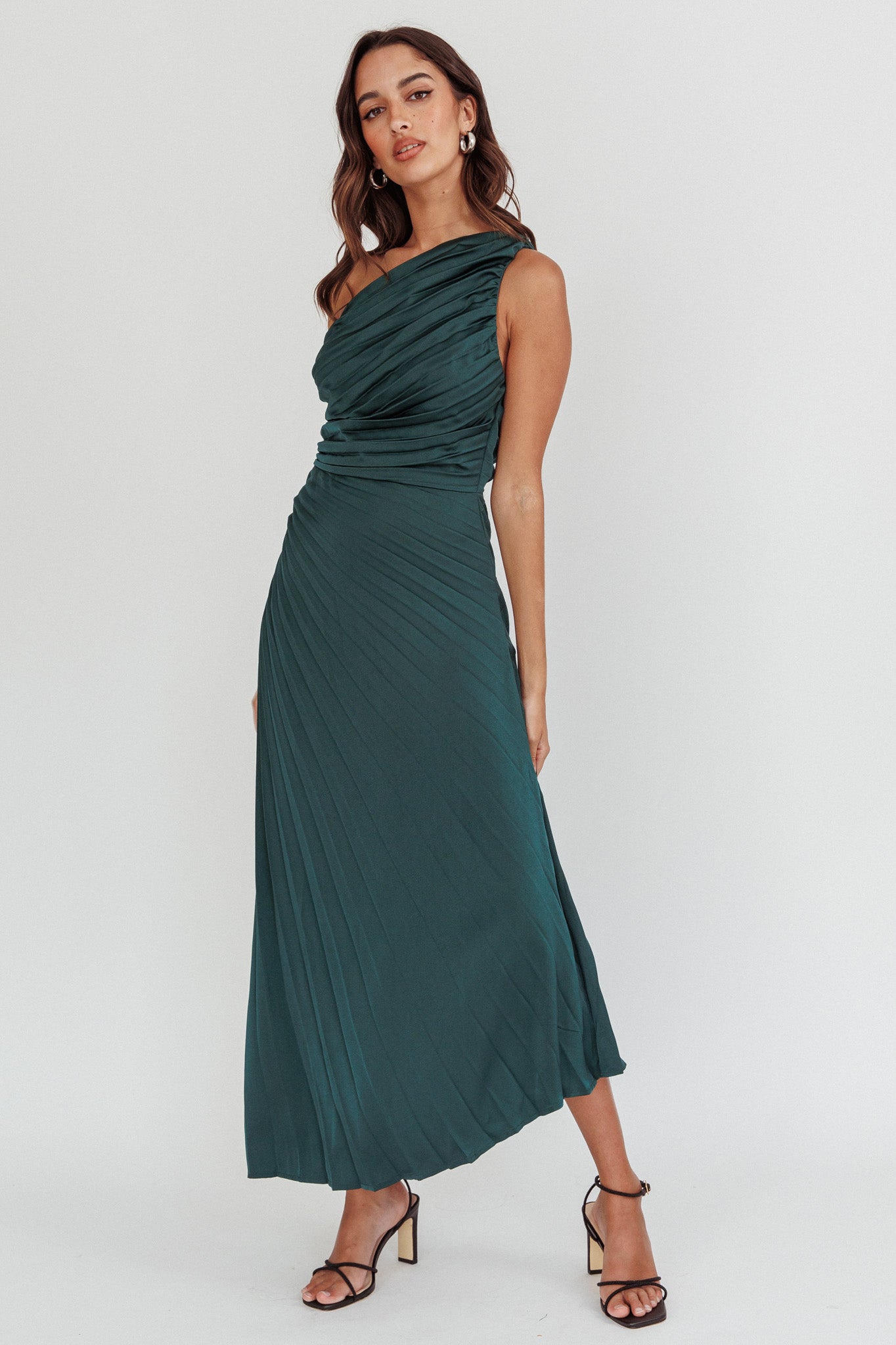 Shop the Scarlett One-Shoulder Pleat Maxi Dress Green | Selfie Leslie ...