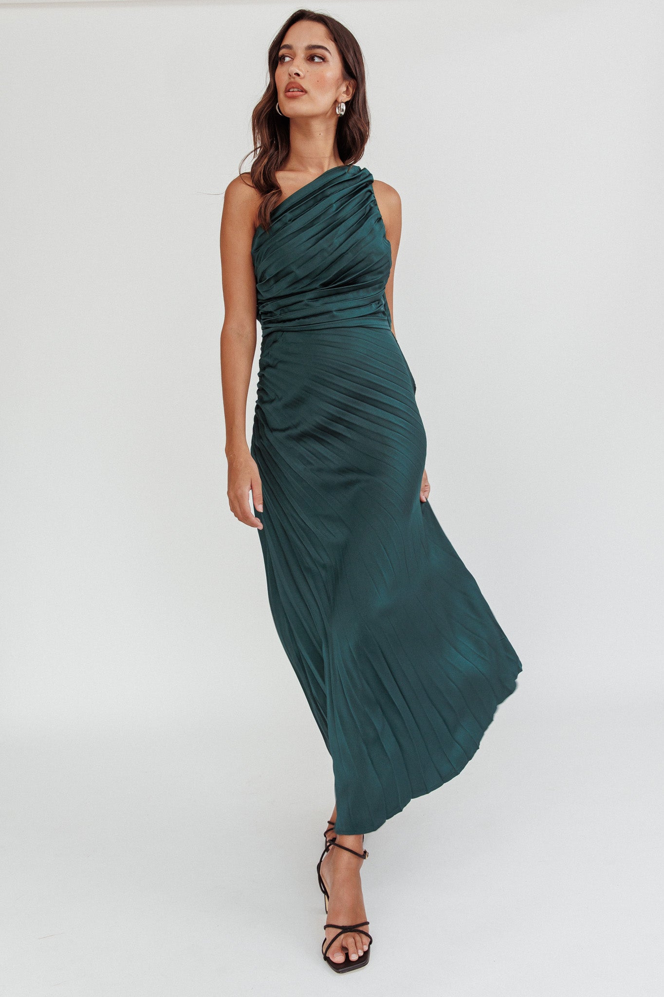 Shop the Scarlett One-Shoulder Pleat Maxi Dress Green | Selfie Leslie ...